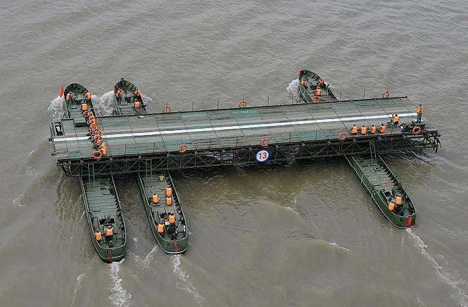 Special Pontoon Bridges